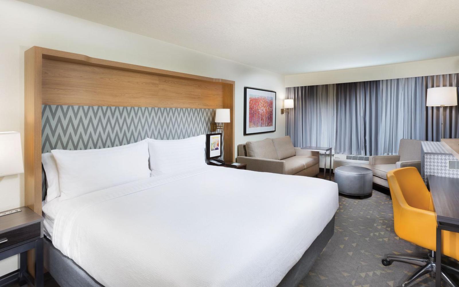 Holiday Inn Asheville East-Blue Ridge Pkwy, an IHG Hotel